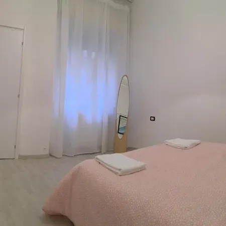 Apartment Flat In Red Metro *